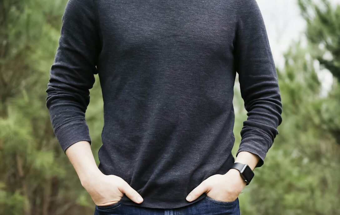 Longsleeve - czym jest i jak go stylizować?