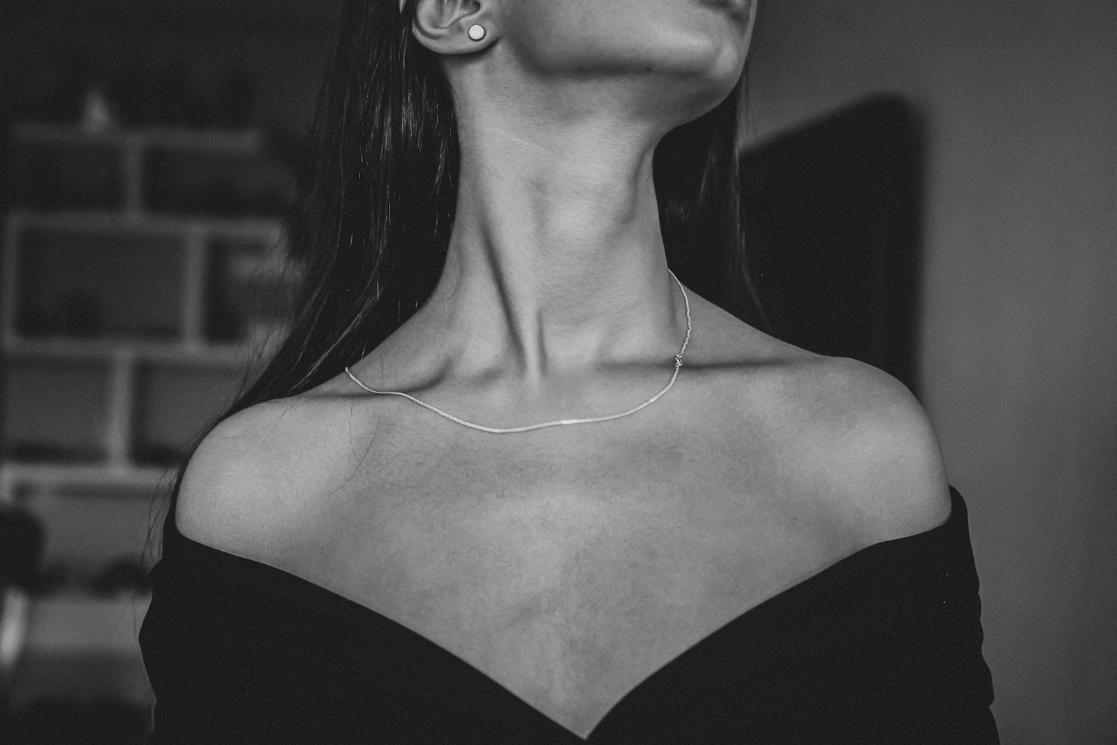 Styl glamour w modzie – jak błyszczeć na co dzień i od święta
